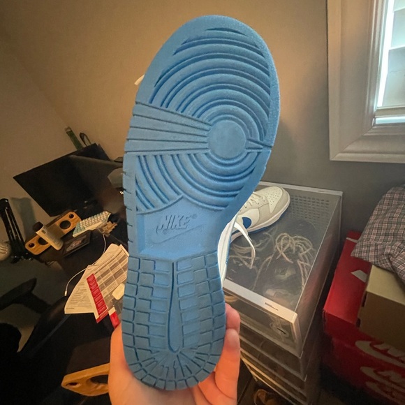 size 10.5 men’s, dunk low! - Picture 4 of 6